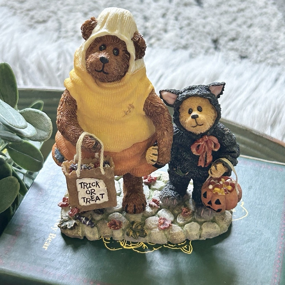 Boyds Bears Vintage Candy B. Corn w/ Scaredy Bear Trick or Treat Halloween Decor
